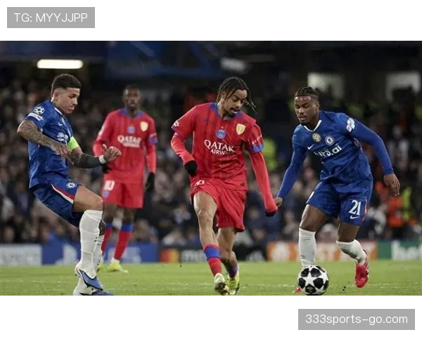 切尔西中场人多却控场乏力，问题出在结构性失衡与节奏掌控缺失